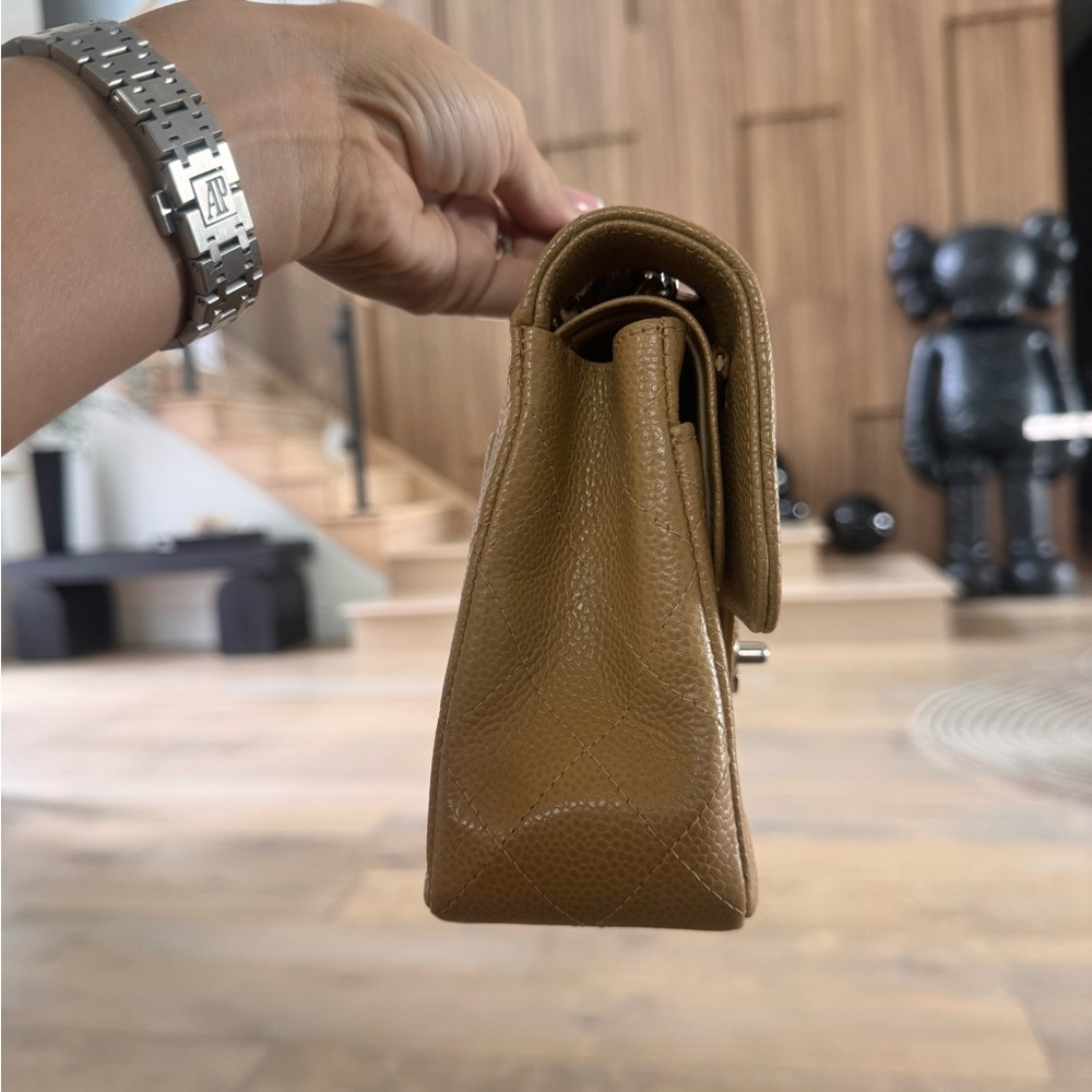 CHANEL Classic Medium Double Flap Caramel - Picture 2 of 12